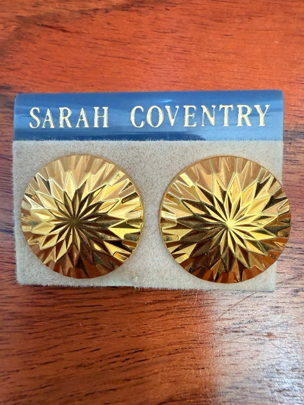 NOS Sarah Coventry Gold Tone Starburst Round Stud Earrings